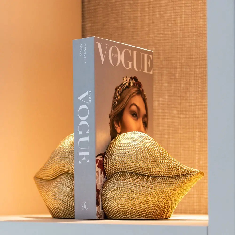 Richmond Interiors Kiss Bookend in Gold