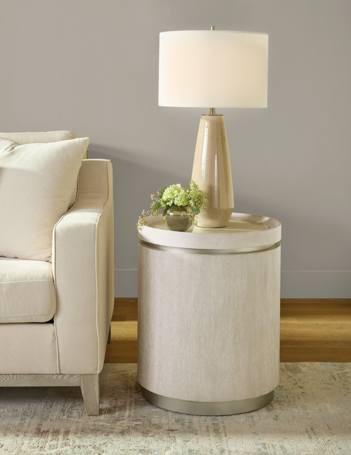 Hooker Furniture Coastal Breeze Round Side Table