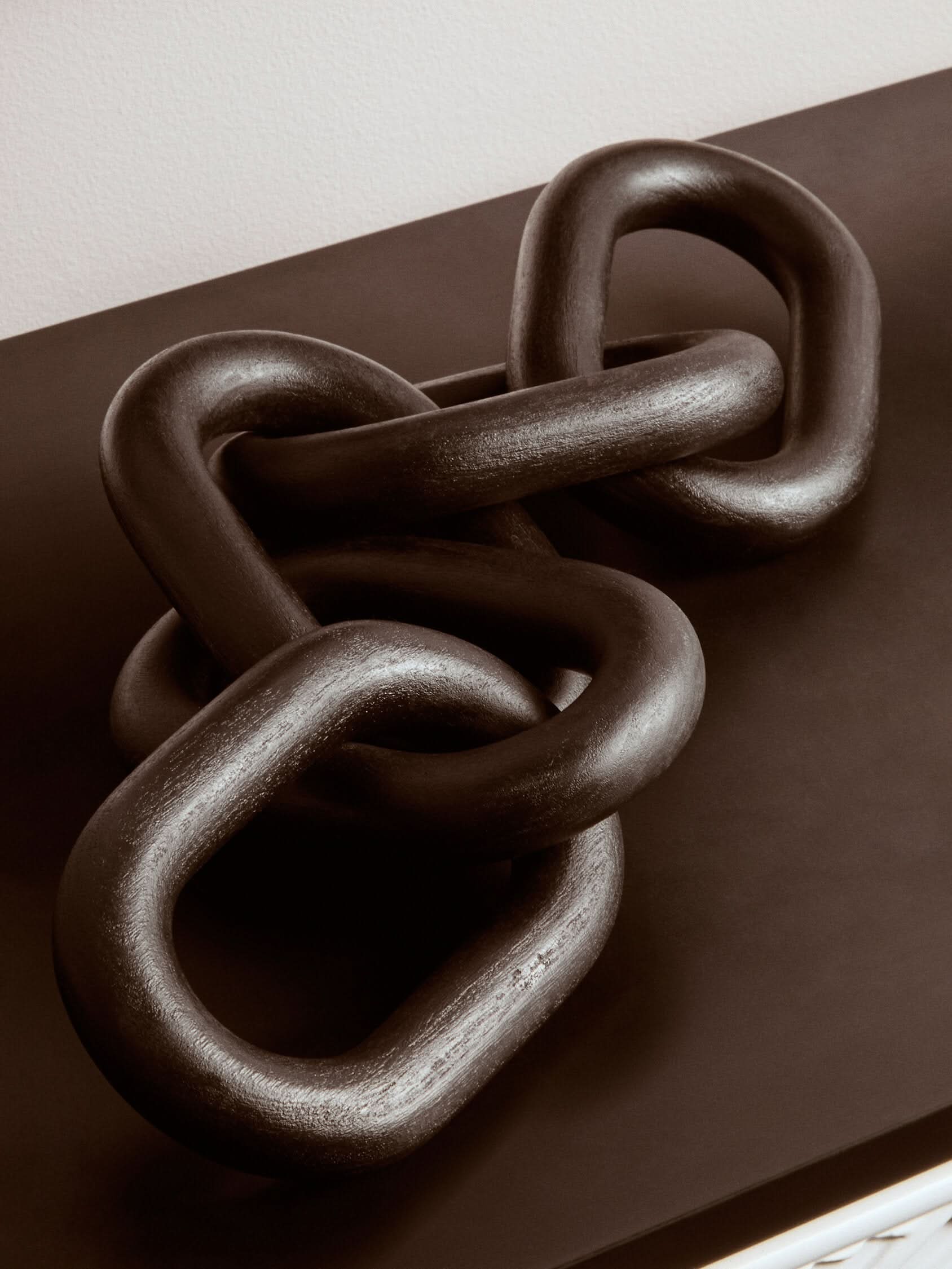Cato Black Wood Five Link Table Decor Chain   Nicholas John Interiors