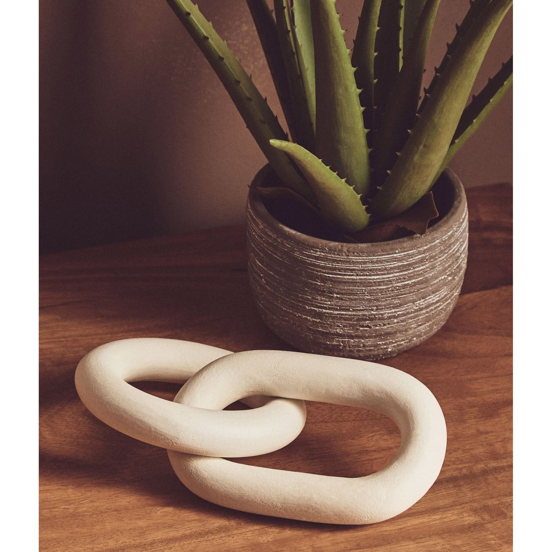 Cato White Wood 2 Link Chain Decor   Nicholas John Interiors