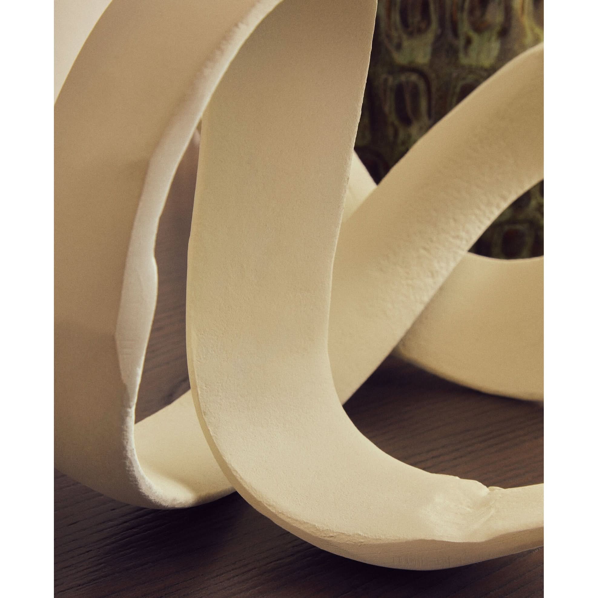 Prato Ivory Finish Knot Sculpture   Nicholas John Interiors