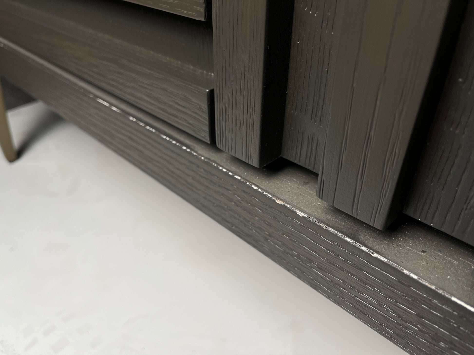 Berkeley Designs Kyoto Media Unit – Grey Oak with Brass Detailing - Outlet  Nicholas John Interiors