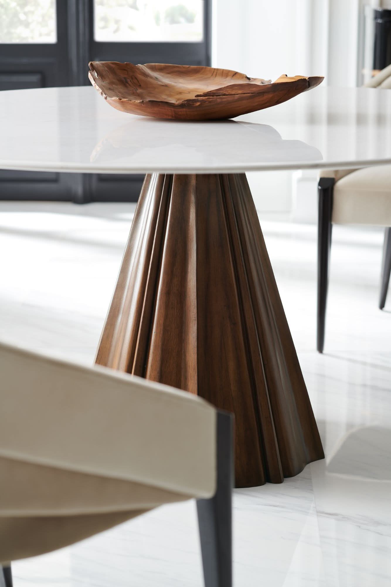Caracole All Natural Round Dining Table - 152cm   Nicholas John Interiors