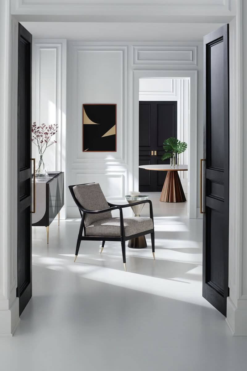 Caracole Spy Glass Side Table   Nicholas John Interiors