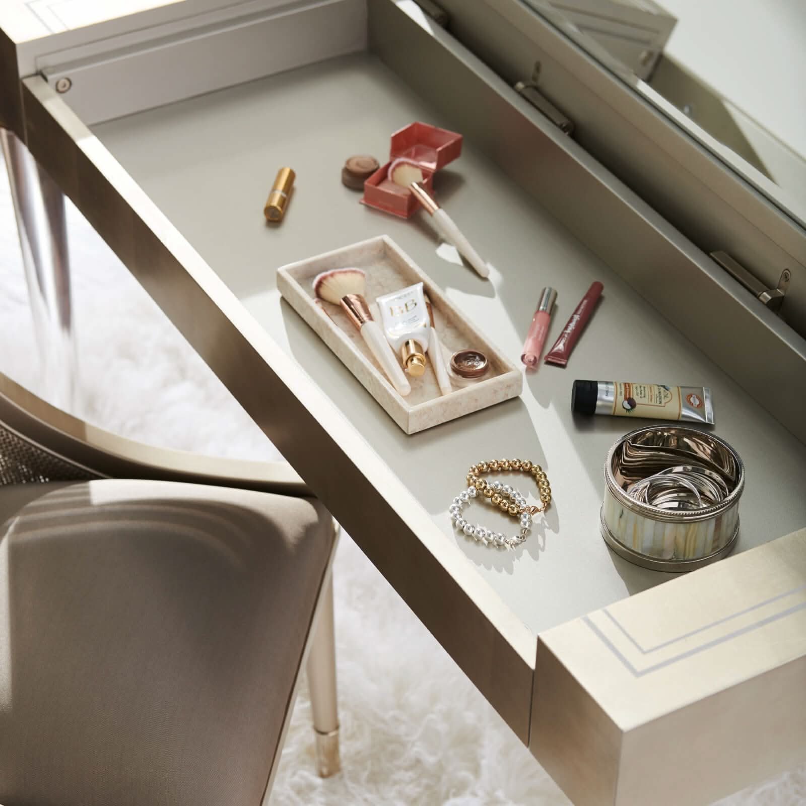 Caracole Moment Of Clarity Dressing Table   Nicholas John Interiors