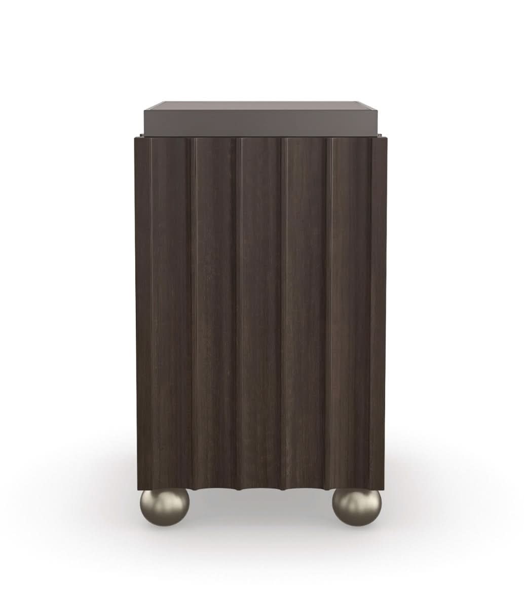 Caracole Column Next To You   Nicholas John Interiors