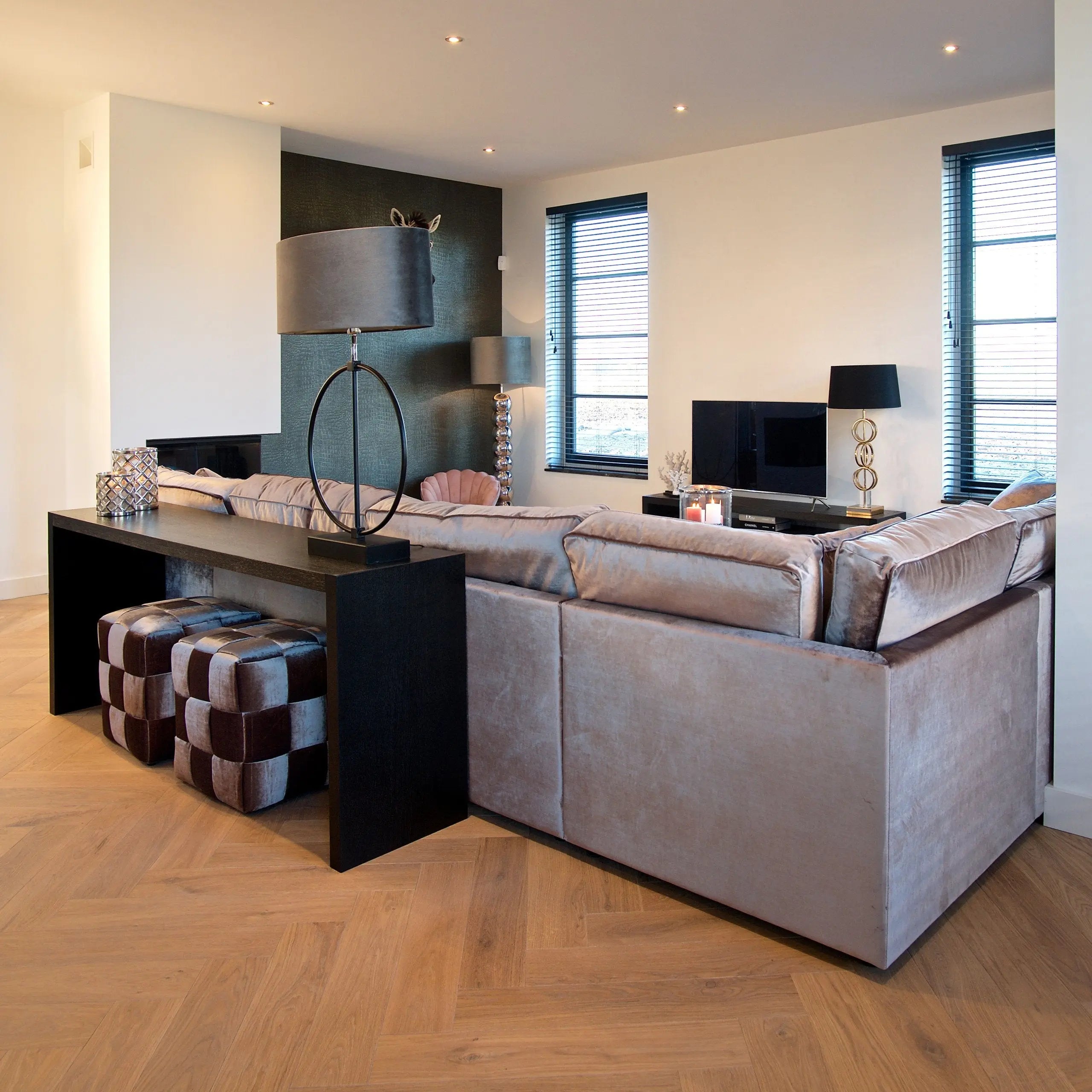 Console Oakura black   Nicholas John Interiors