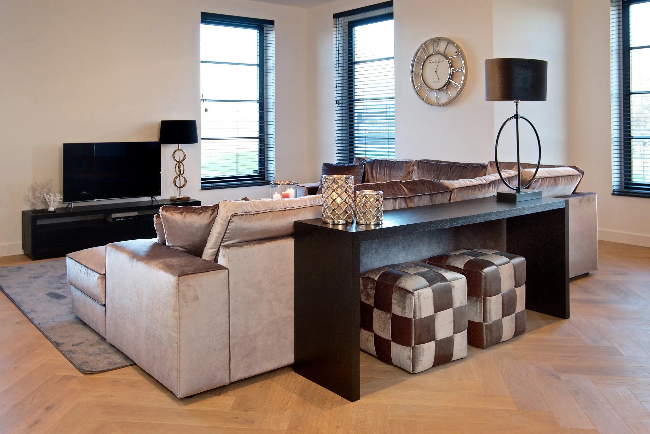 Console Oakura black   Nicholas John Interiors