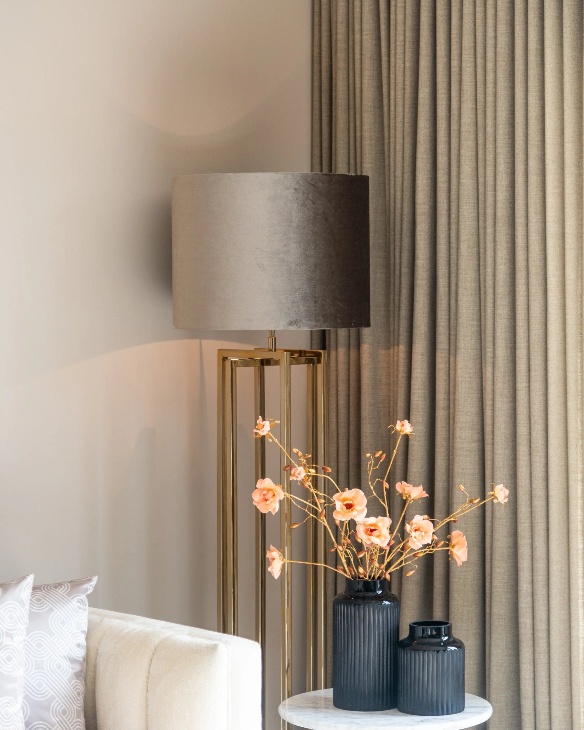 End table Holmes white 50¯   Nicholas John Interiors