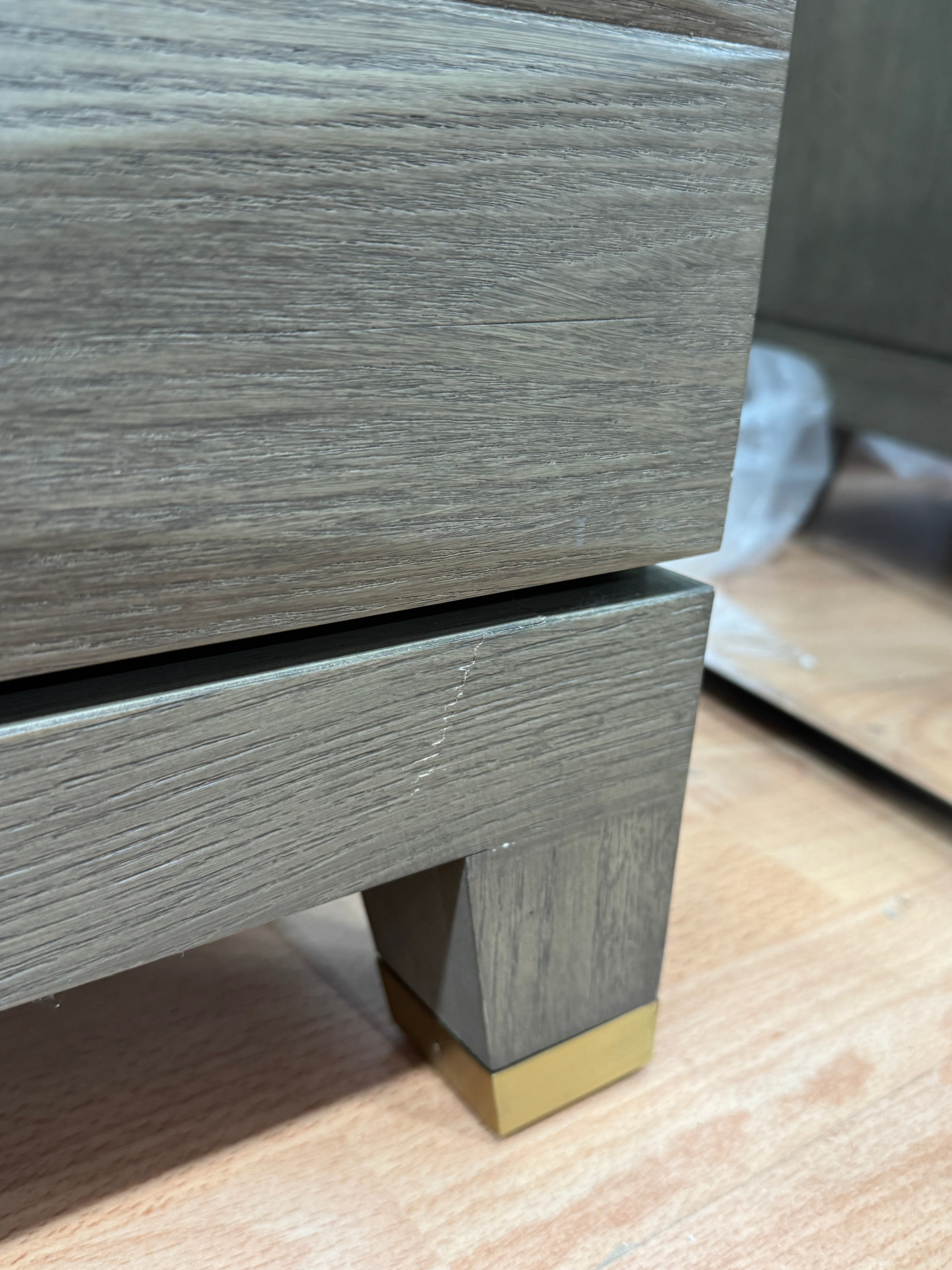 Berkeley Designs Cassis Grey Taupe Oak Media Unit in Grey Taupe Oak - OUTLET