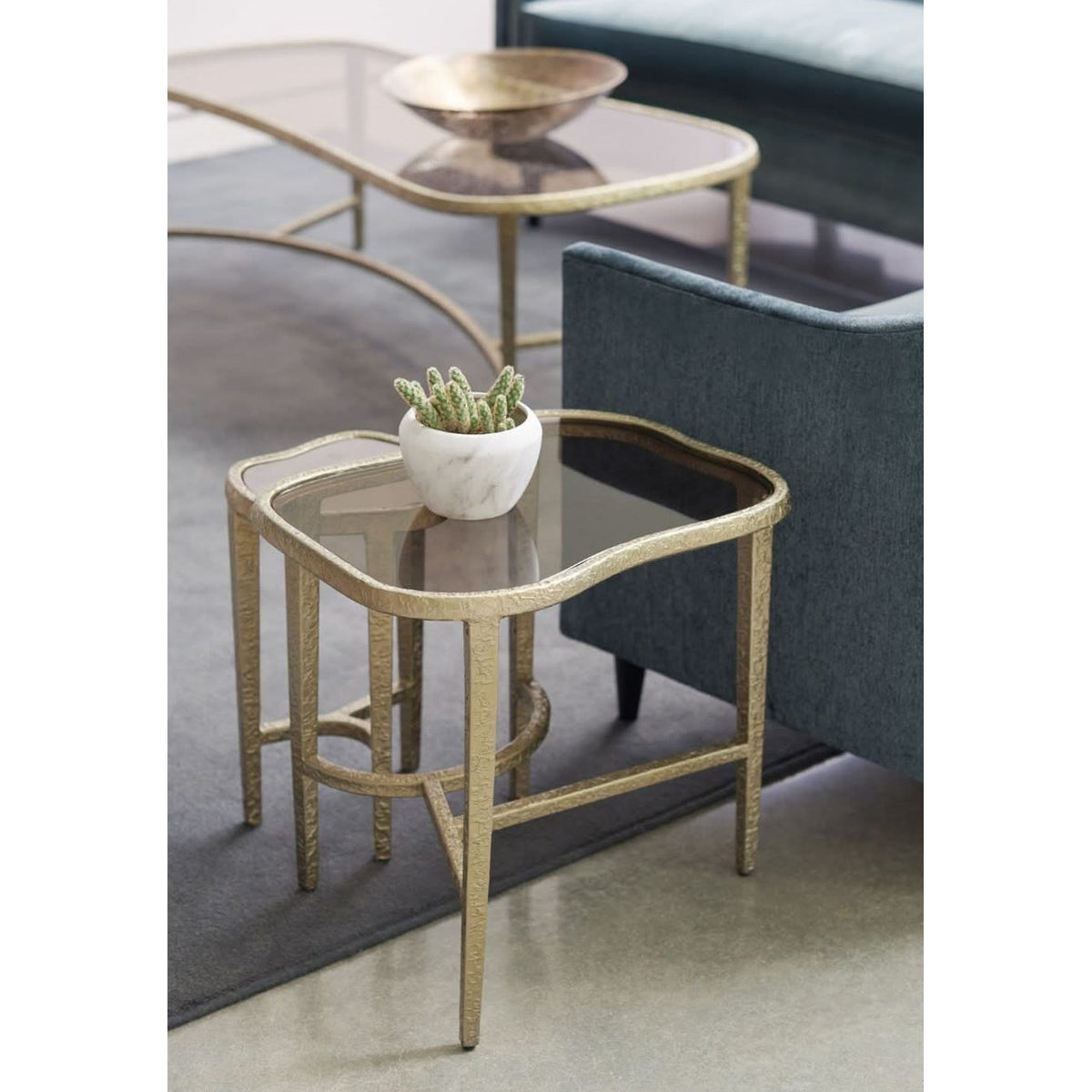 Caracole Contour End Table   Nicholas John Interiors