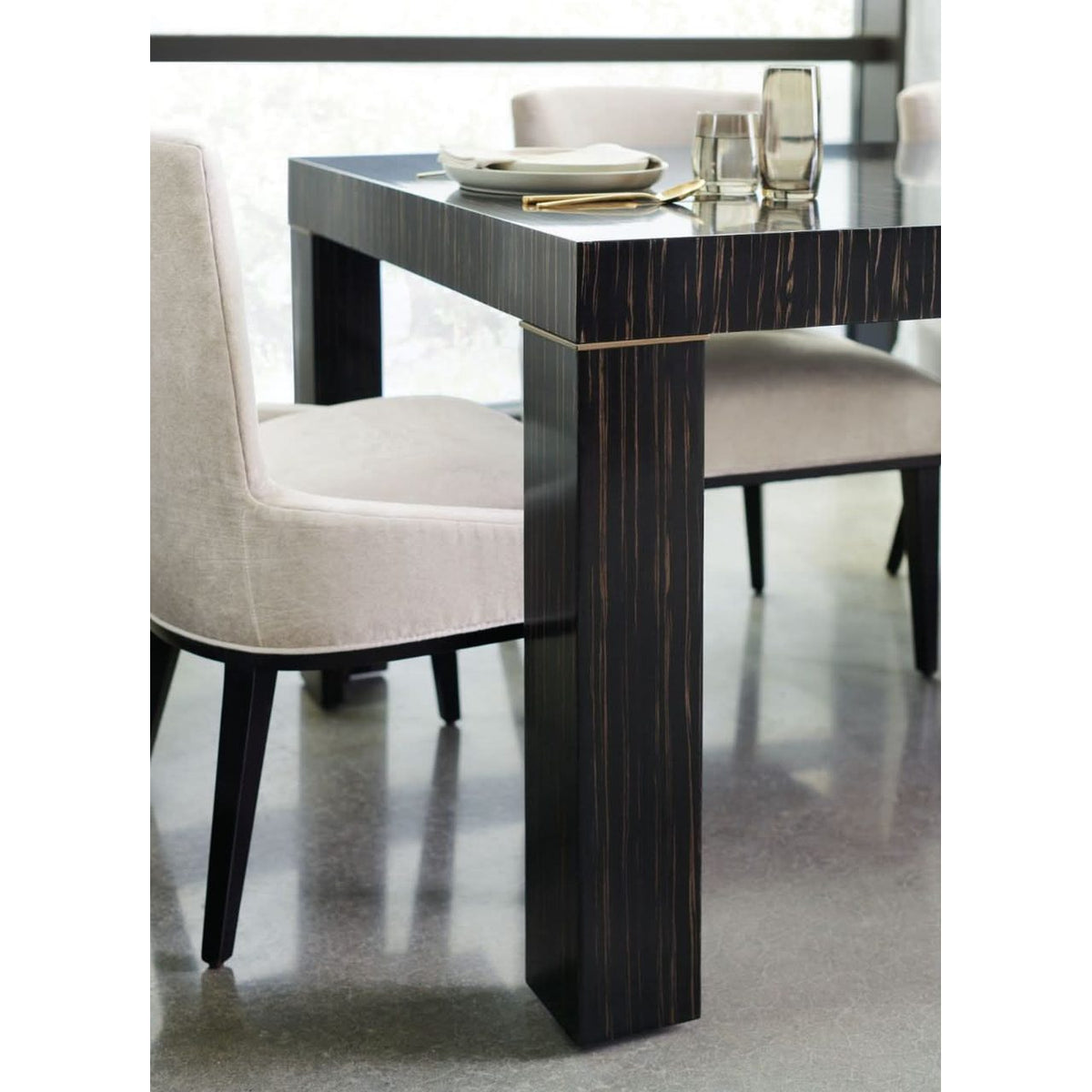 Caracole Edge Extending Dining Table - 203-260cm   Nicholas John Interiors