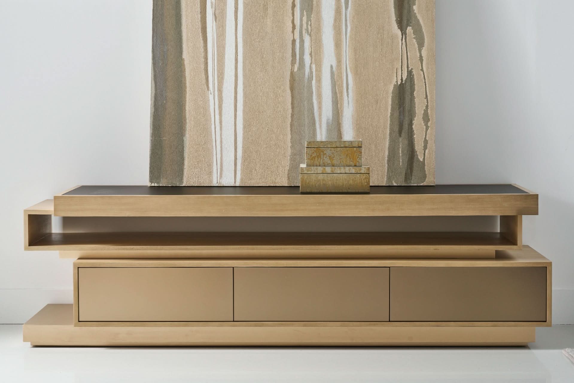 Caracole La Moda Media Cabinet   Nicholas John Interiors