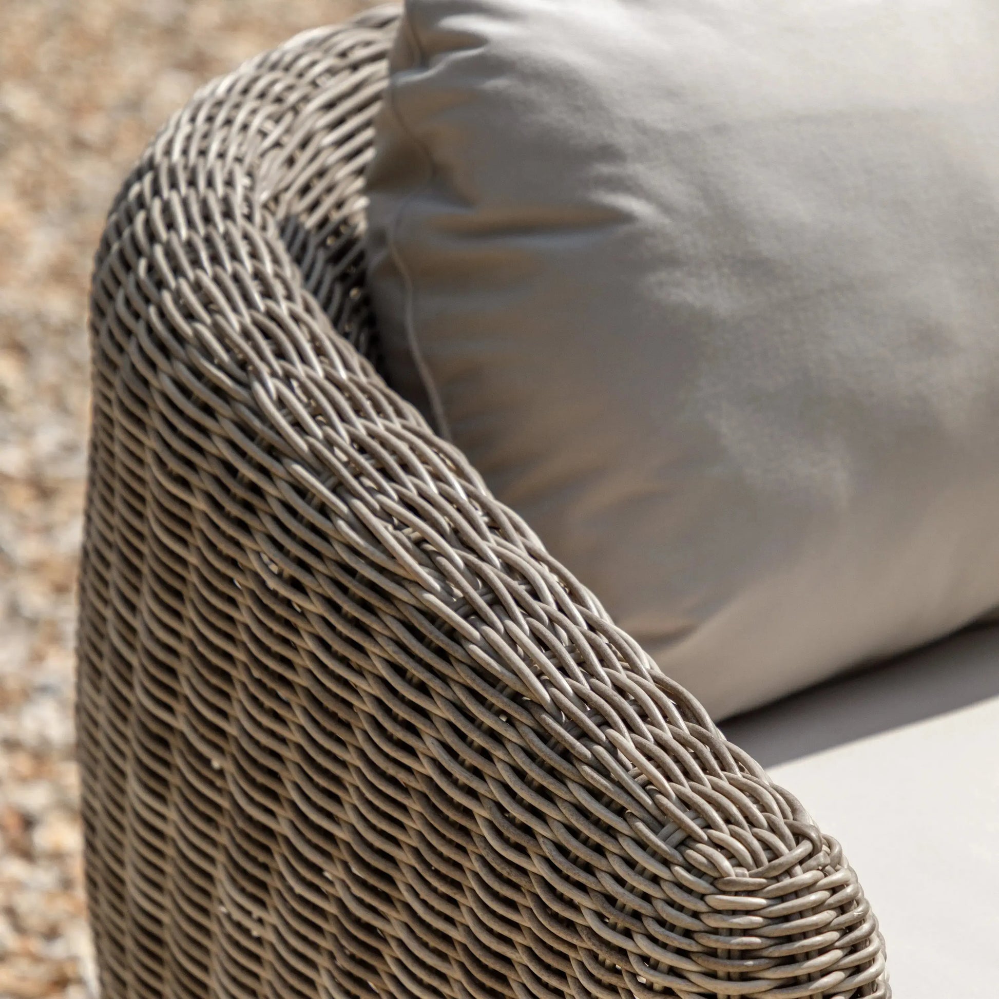 Posano 2 Seater Outdoor Sofa   Nicholas John Interiors
