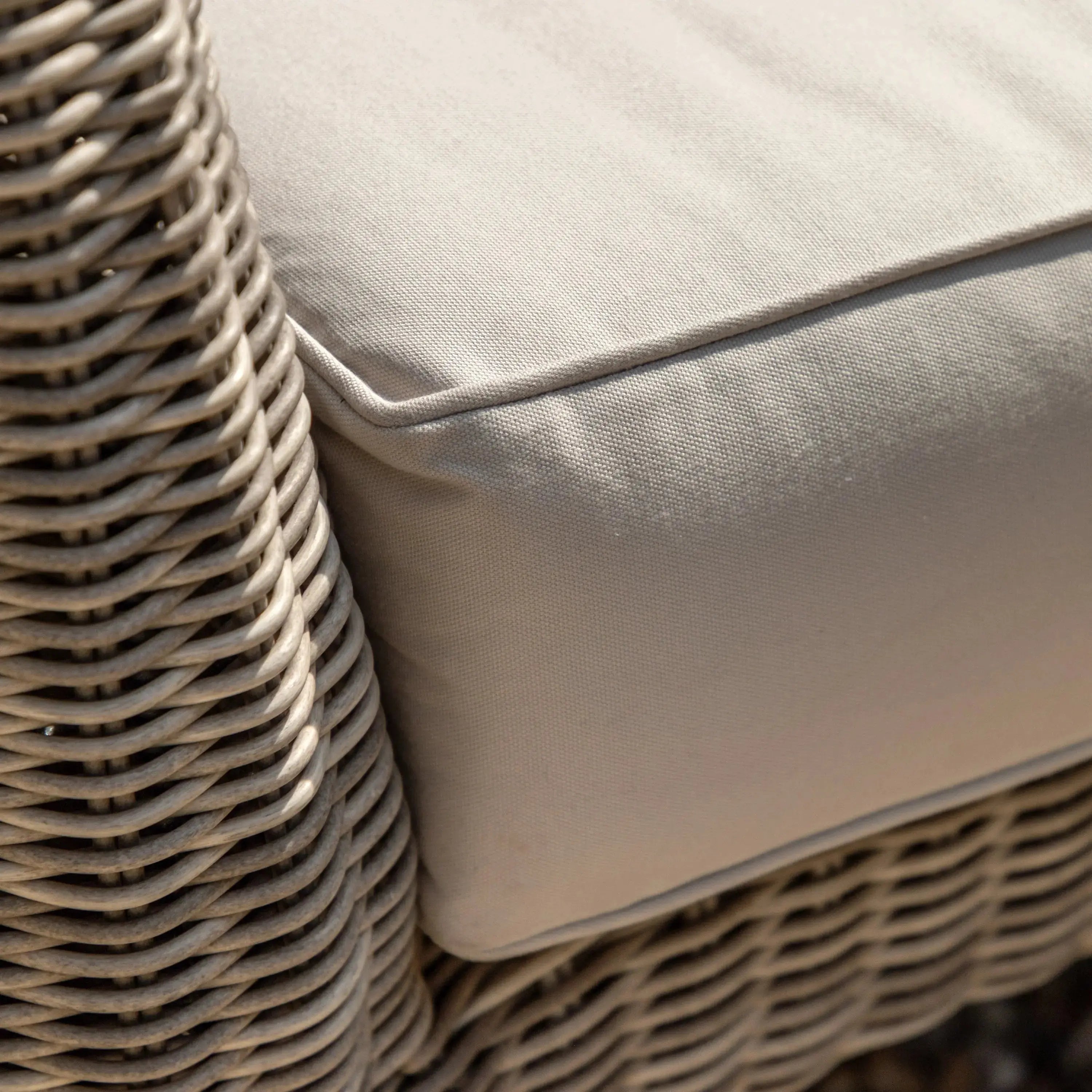 Posano 2 Seater Outdoor Sofa   Nicholas John Interiors