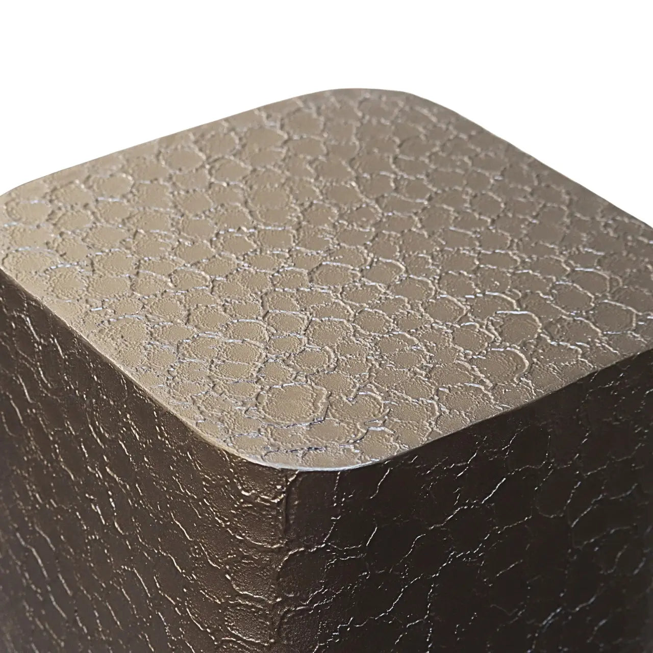 Richmond Interiors Derwin Brunzae Column