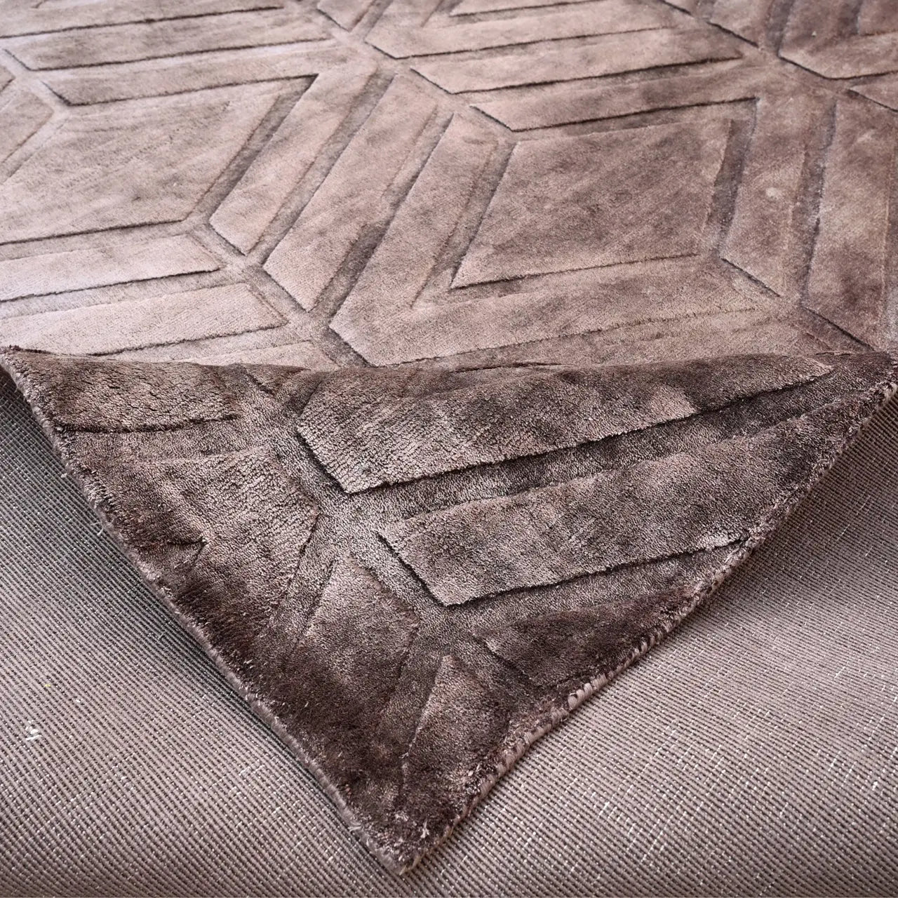 Richmond Interiors Yoeri Carpet in Brown 200x300   Nicholas John Interiors