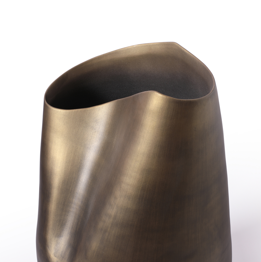 Tommy Franks Tromba II Ceramic Pot   Nicholas John Interiors