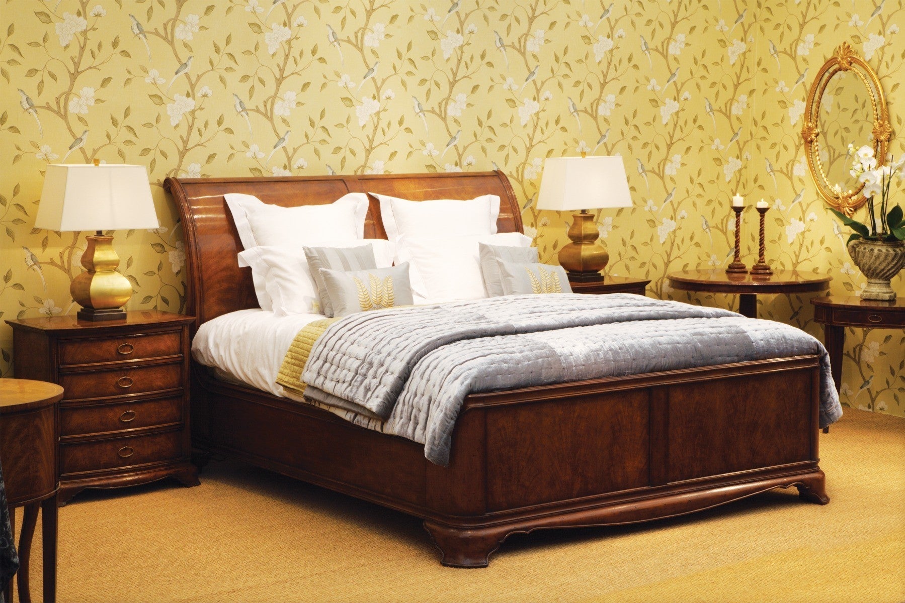 Jonathan Charles King Sleigh Bed Monarch