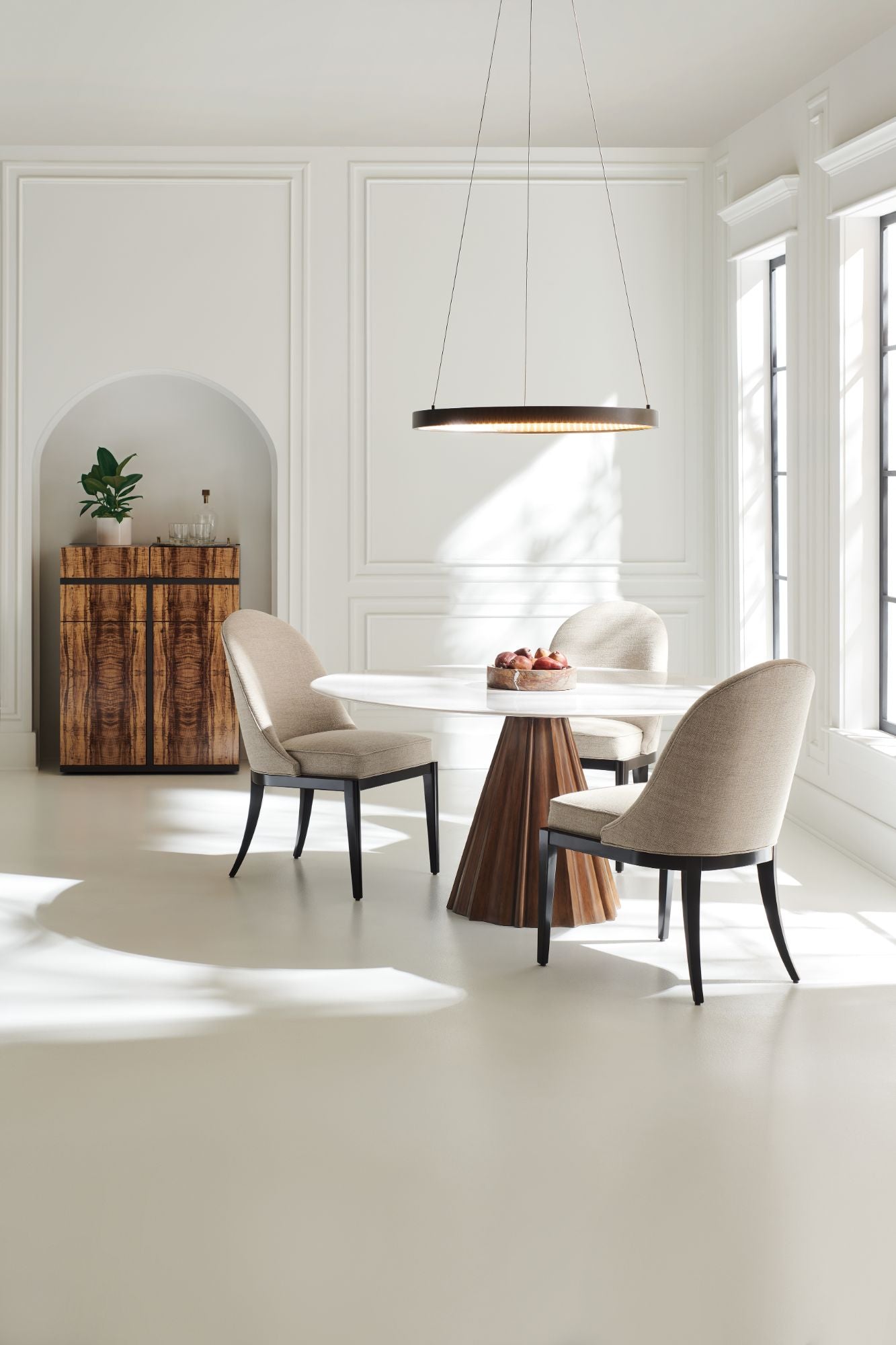 Caracole All Natural Round Dining Table - 152cm