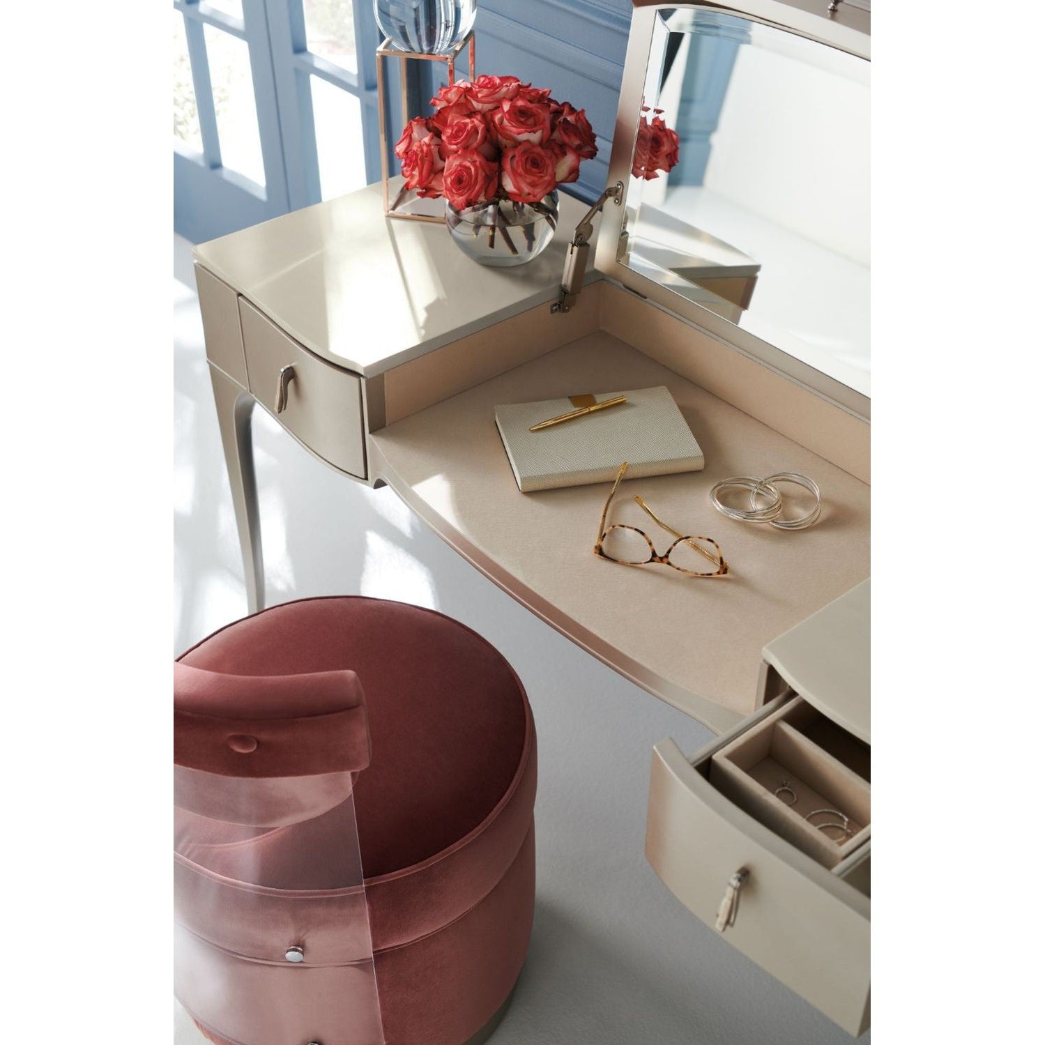 Caracole Kiss N Makeup Dressing Table