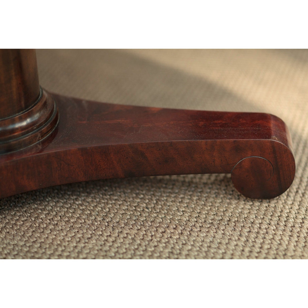 Jonathan Charles Round Dining Table Biedermeier Mahogany