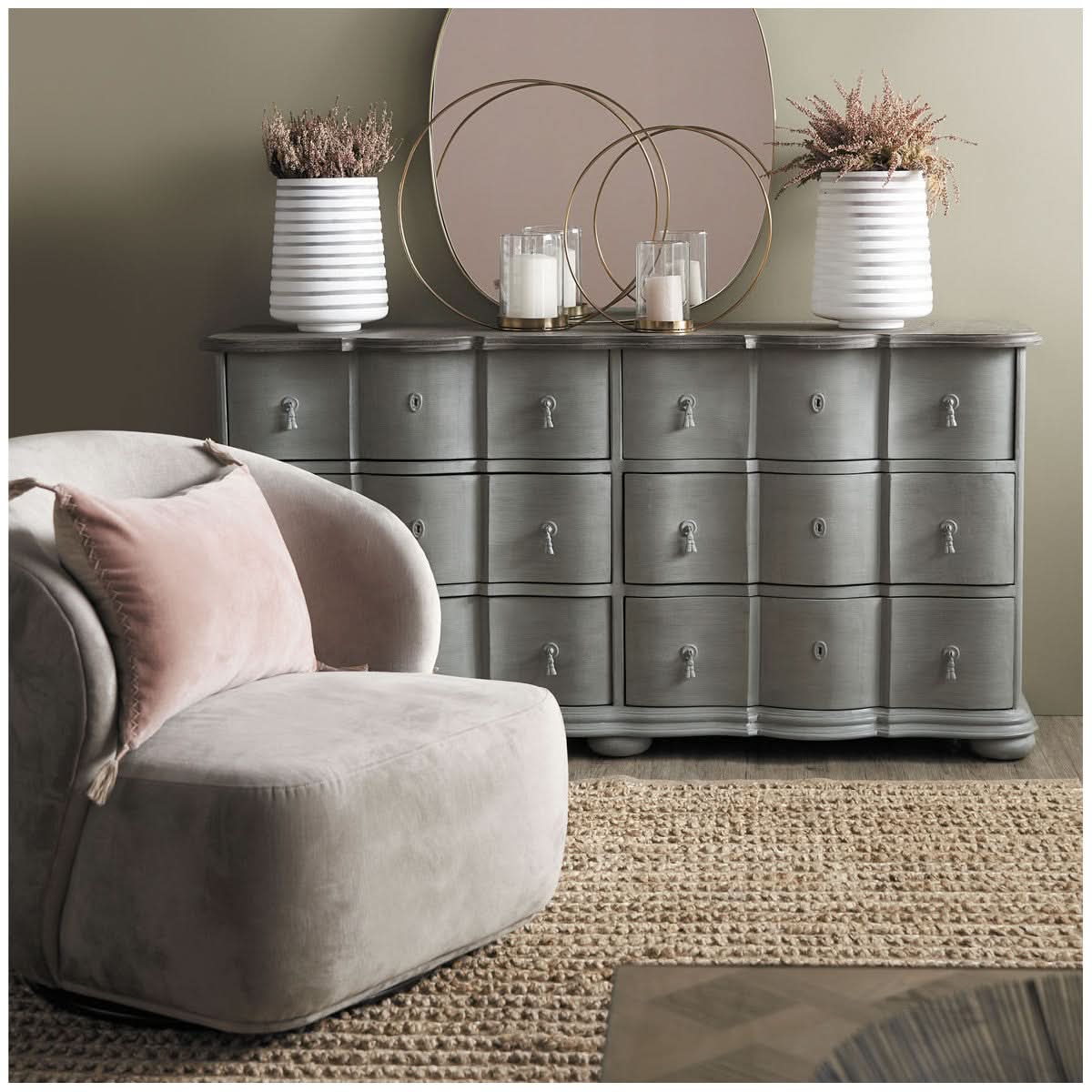 Blanc d’Ivoire Lisette Swivel Armchair - CLEARANCE - BRAND NEW BOXED   Nicholas John Interiors