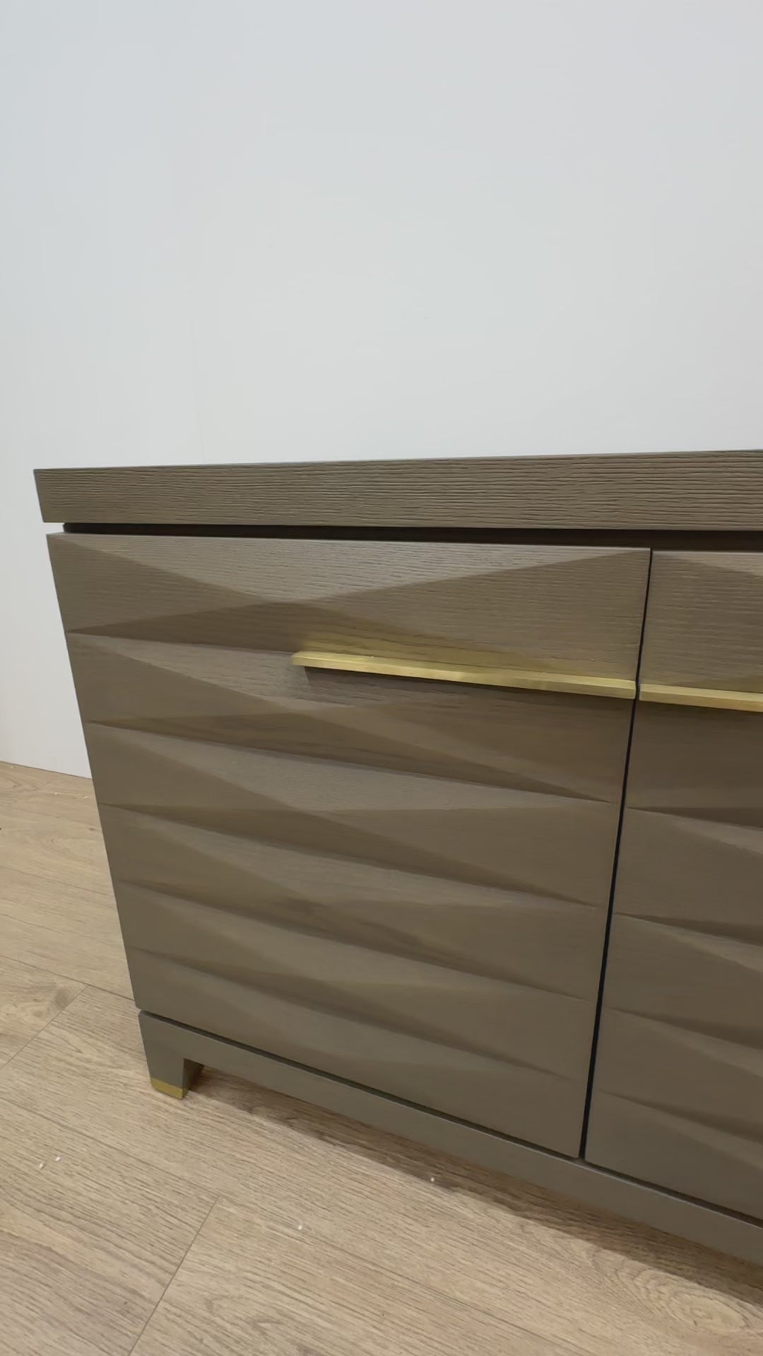 Berkeley Designs Cassis Grey Taupe Oak 4 Door Sideboard - OUTLET
