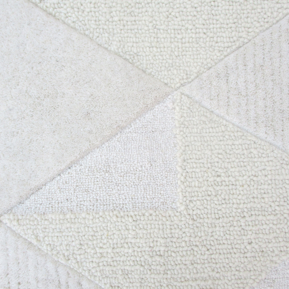 Uttermost La Veta Rug in Ivory - 183 x 274 cm